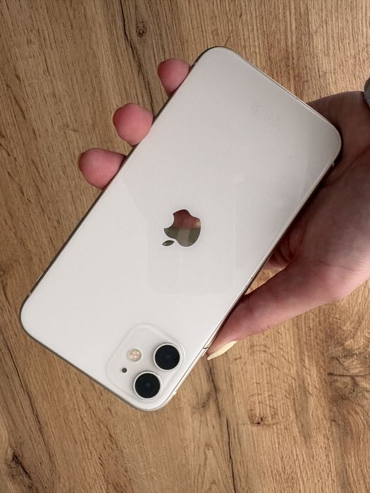 Iphone 11 w bardzo dobrym stanie