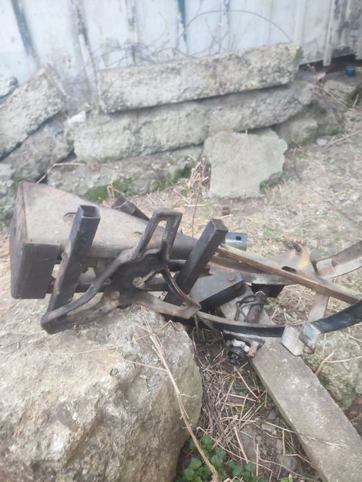 Коробка передач з КамАЗа візьдіхода і інші запчастини