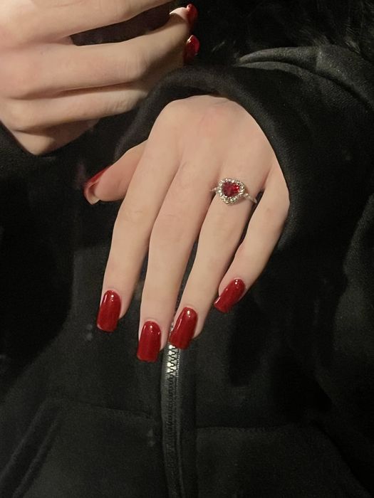 Ищу моделей на ногти(наращивание,обычное покрытие)