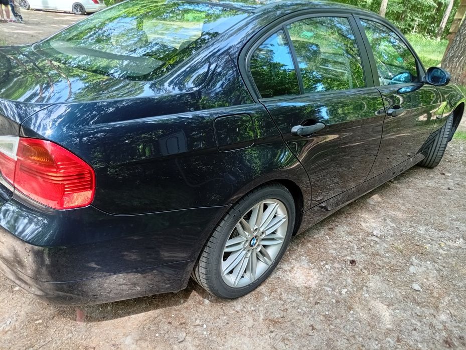 Sprzedam E90 2006r