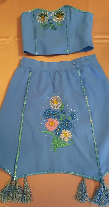 Продам костюм на девочку