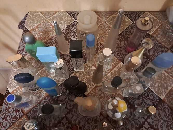 Zestaw buteleczek po perfumach