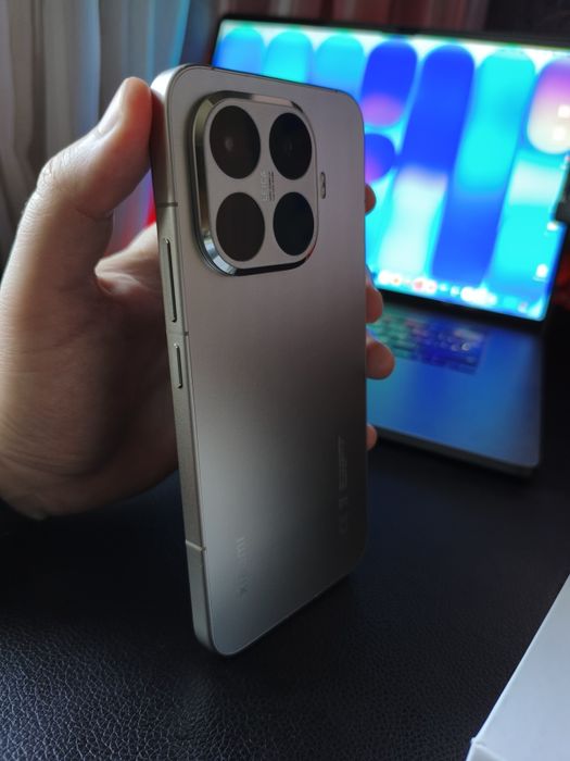 Xiaomi 15T Pro Gray 12/512 GB. Стан нового.