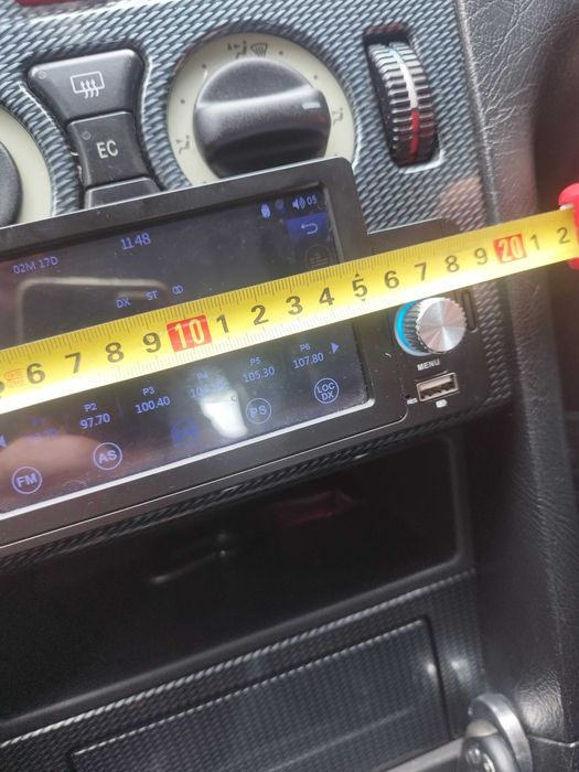 Auto rádio em bom estado