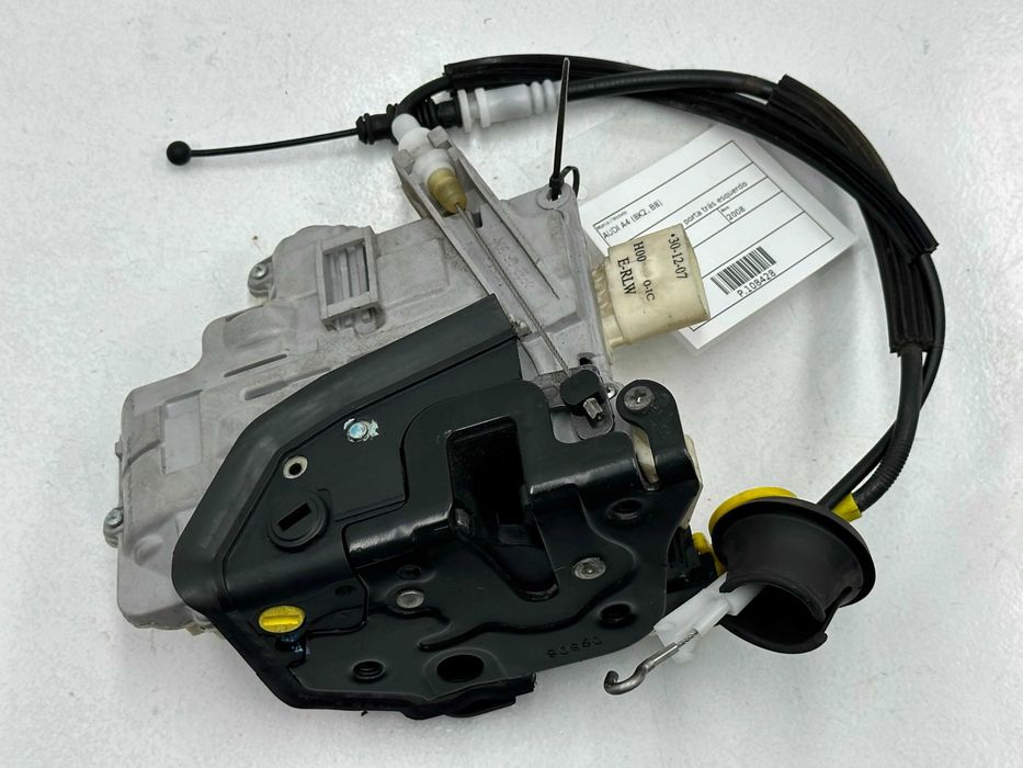 Fecho Porta Frente / Trás Direito / Esquerdo - Audi A4 B8 (2008)
