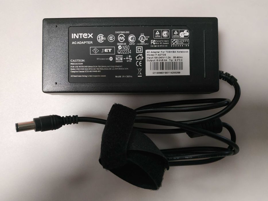 Zasilacz do laptopa. Nowy. Różne.