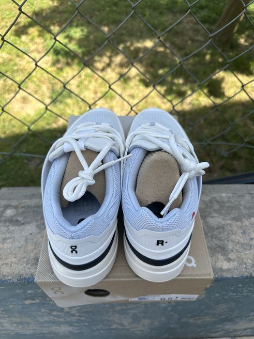 On Cloud Sneakers511032954119137282