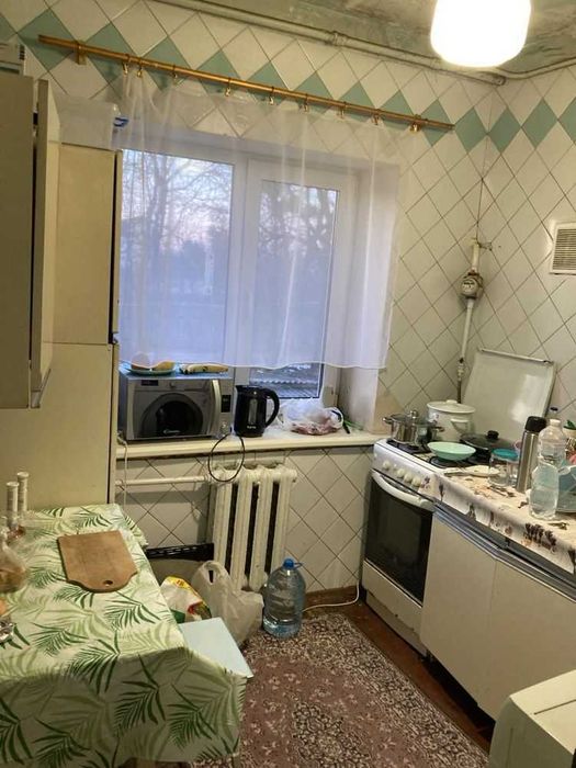 Продам 3-х кімнатну квартиру, Зарічанська • ID 7700