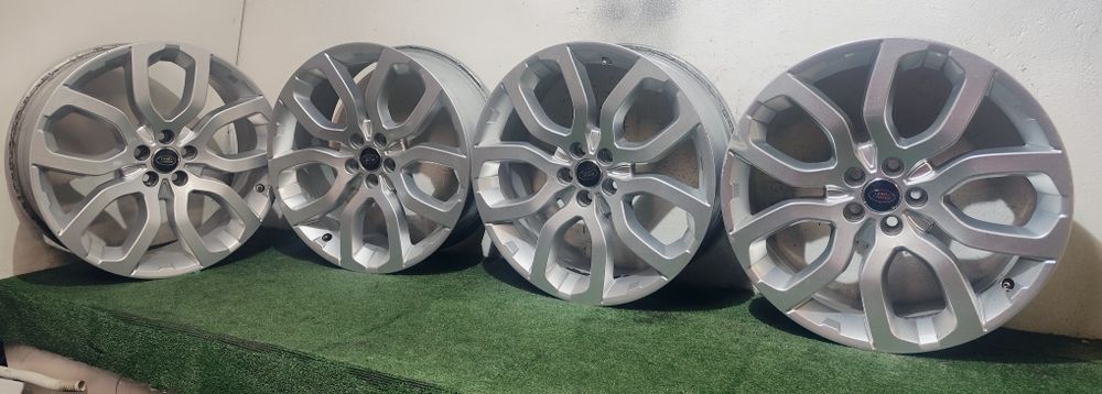 Felgi aluminiowe OE Land-Rover 20" 8J Et45 5x108