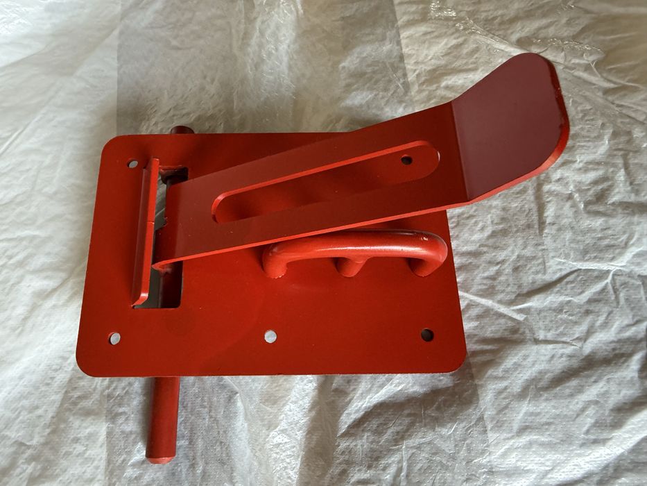 Skobel zamek na dwie kłódki – solidny, metalowy