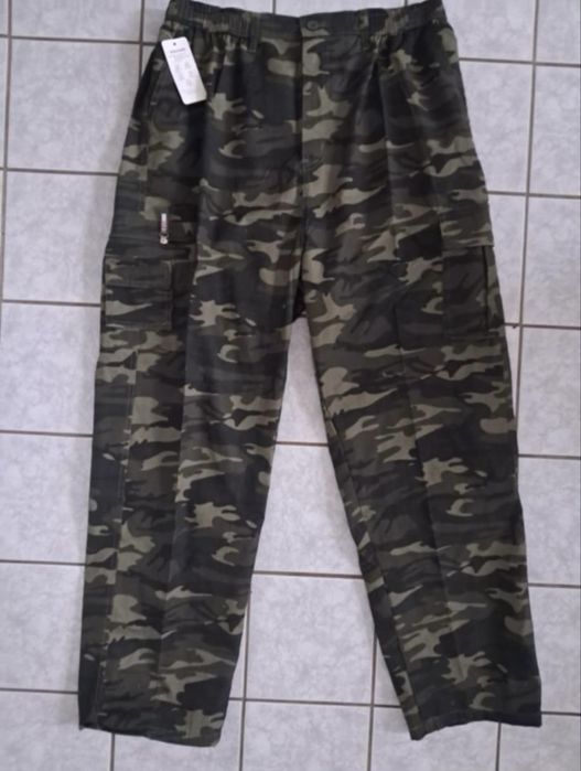 Spodnie moro 4xl nowe, szer. 52-54 x 2 czyli 108 z 5 kieszeniami