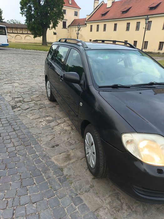 Продаж авто Toyota Corolla
