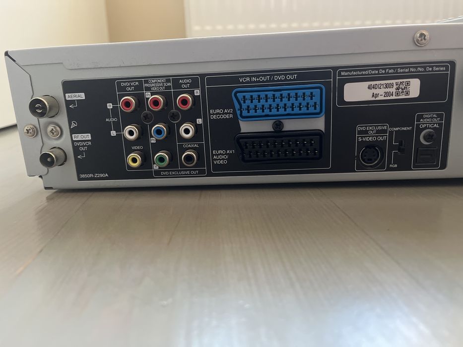 Odtwarzac dvd vhs LG