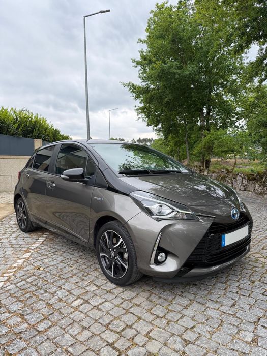 Toyota yaris 1.5 Hsd Square Collection  1 dono