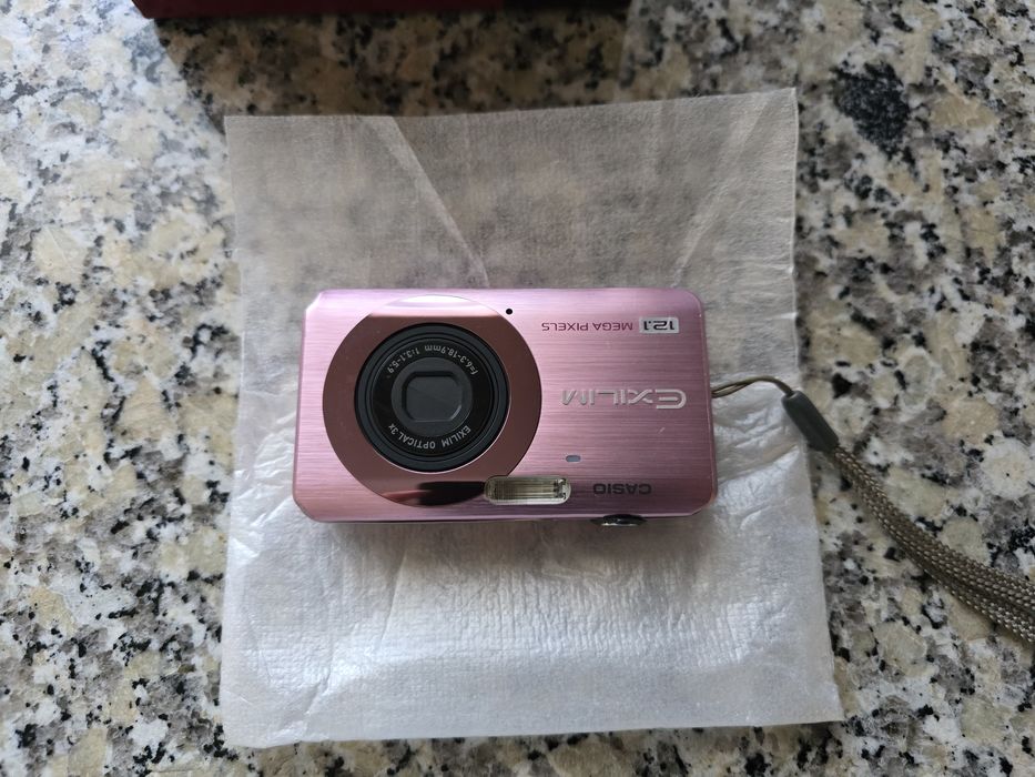 Maquina fotográfica casio de 12.1 mpx - cor de rosa
