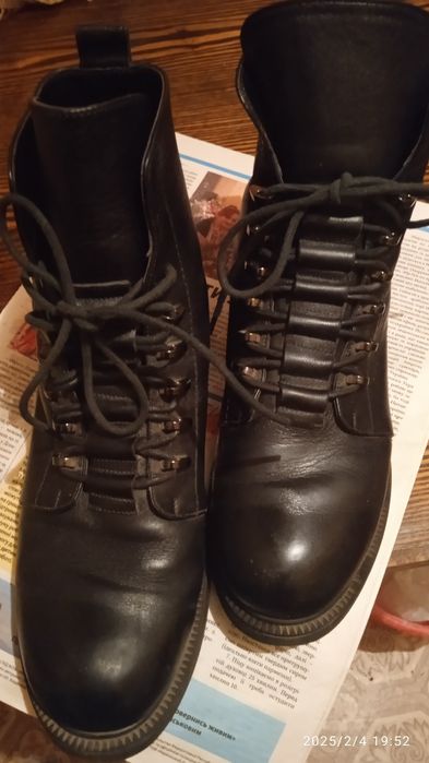 Высокие ботинки р. 39й