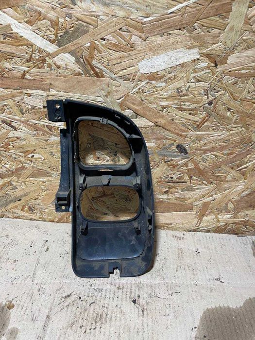 Накладка дефлектора левая Ford Transit 2000-2006 год