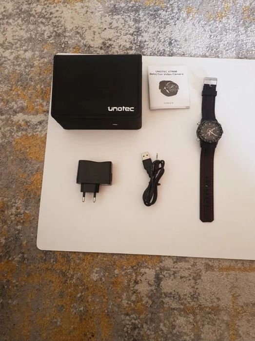 Relógio unotec com câmara