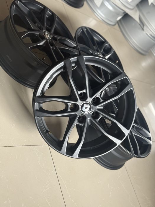 Диски Broc Alloy Wheels r17/5/114.3 Nissan Juke Qashkai Renault Duster