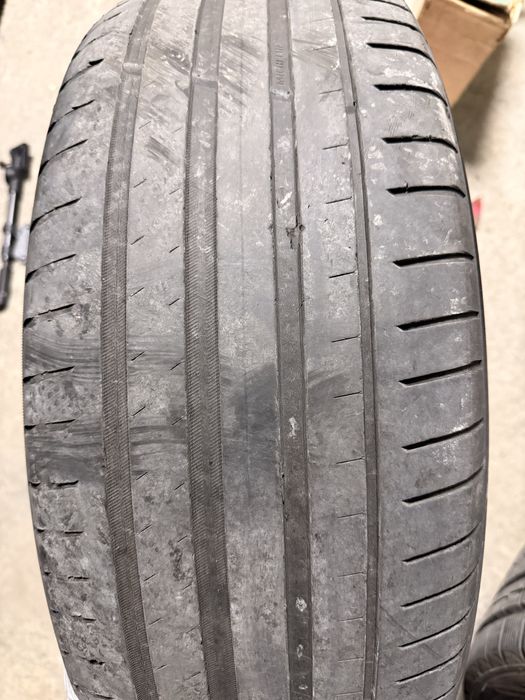 235/65 R 17 Michelin Pilot Sport 4
