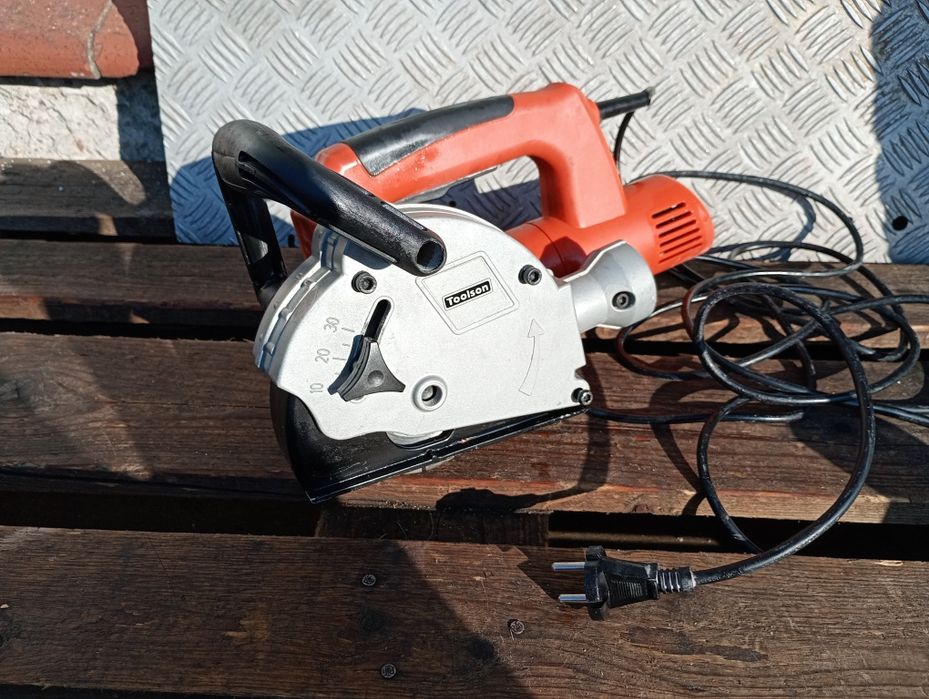 Bruzdownica Einhell Toolson Pro 1300 watt