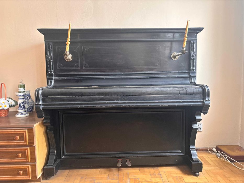 Stare pianino z ok. 1900 r.- sprawne
