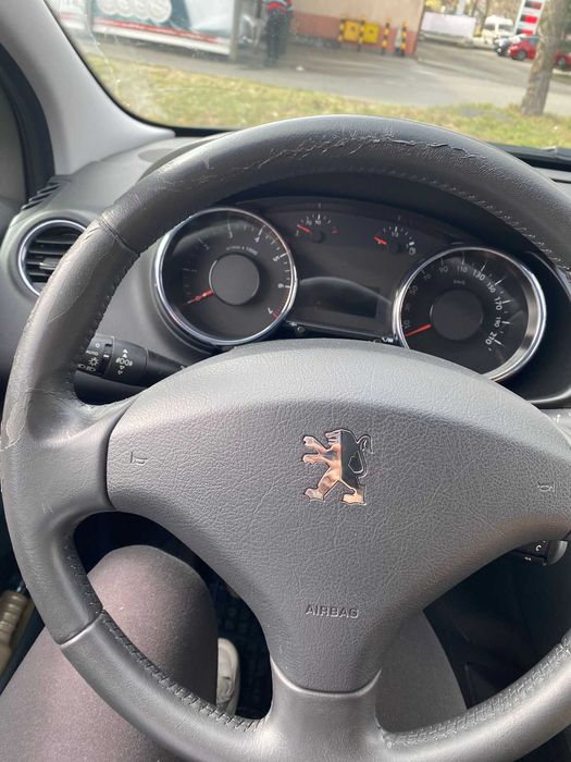 Peugeot 3008 rok 2013 benzyna