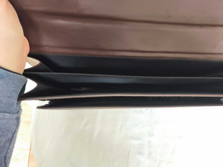 Mala tipo pasta de documentos castanha