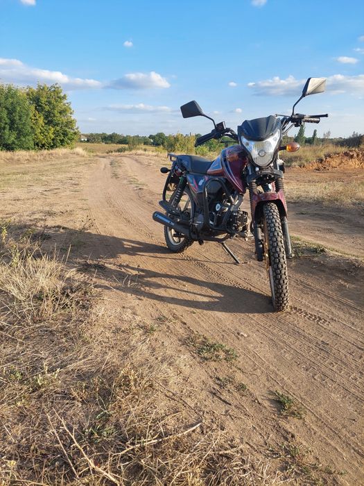 Спарк 125 красний