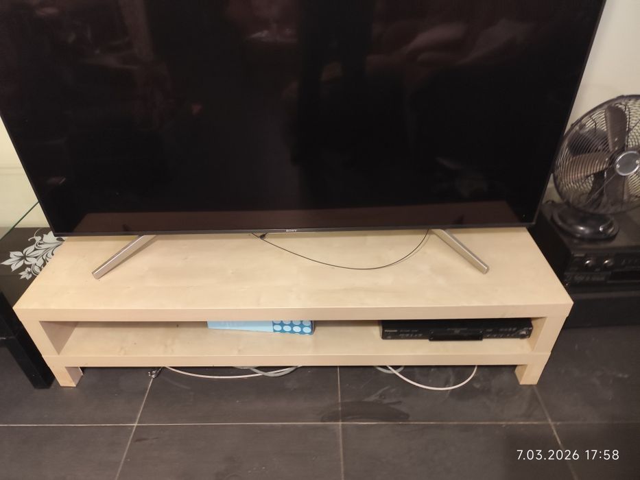 Komplet mebli bielonych kolor jasny dab klon ława  stolik pod TV  biurko