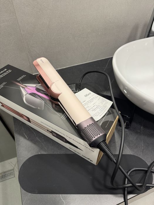 Dyson airstrait оригинал