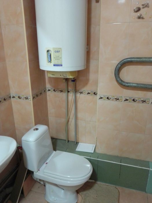 Продам кв.- 2 ком. 71м2, ул Пономарева 6 г.Коцюбинское Академгородок