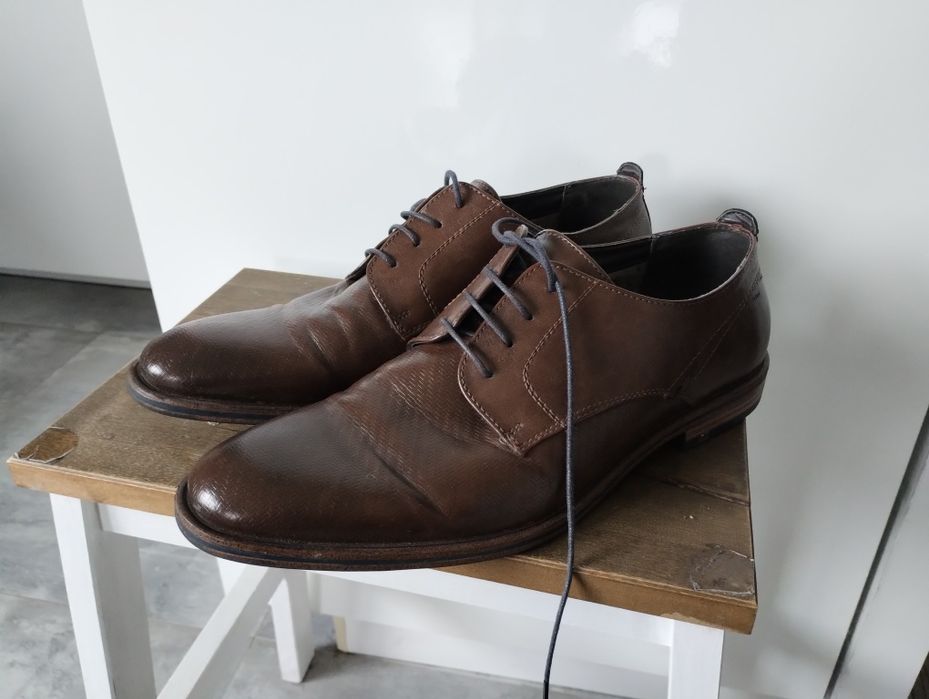 Buty męskie brązowe 44 praktycznie nowe.