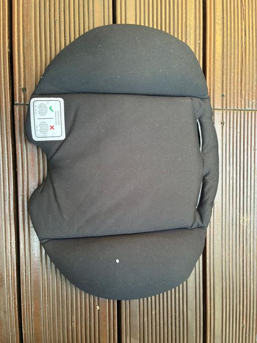 Fotelik samochody Cybex Atom I -Size. Rozmiar 45-87 cm.