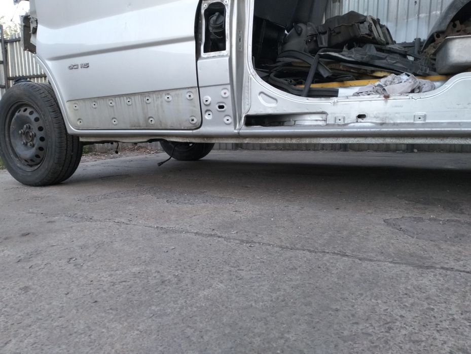 Renault Trafic 2 кузов, двері, ляда, салон