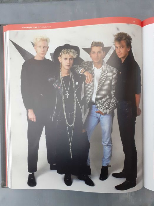 Książka "Depeche Mode. Monument", wydanie rozszerzone, Dennis Burmeister, Sascha Lange, 2024 r.