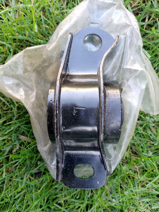 Tulejka wahacza tylna L Mazda Xedos 6