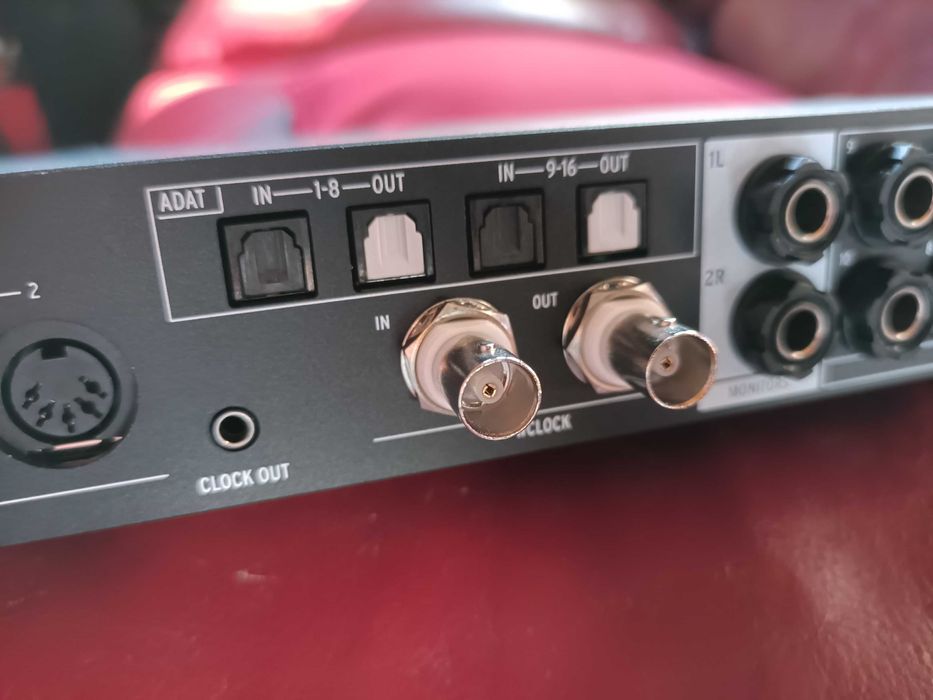 Interface Áudio Arturia 16Rig