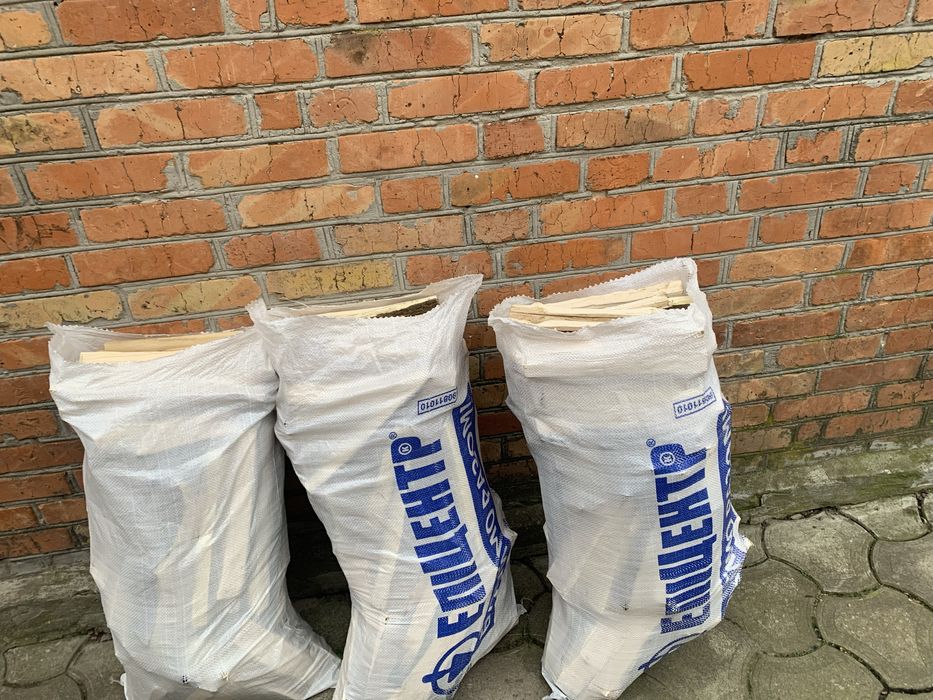 Тонкі рубані дрова для розпалу