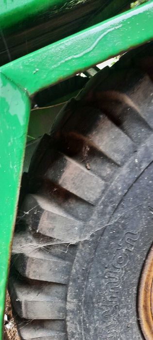 Przyczepa jedno osiowa samowyladowcza
