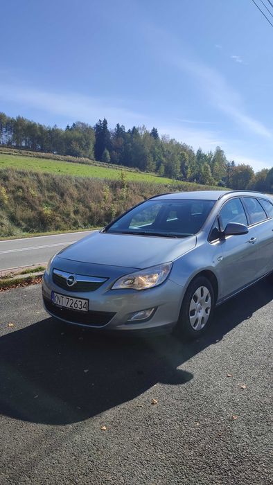 Opel Astra J Sports Tourer 1.7 CDTI 110 KM | 2011 | 254 tys. km | zadbany i sprawny