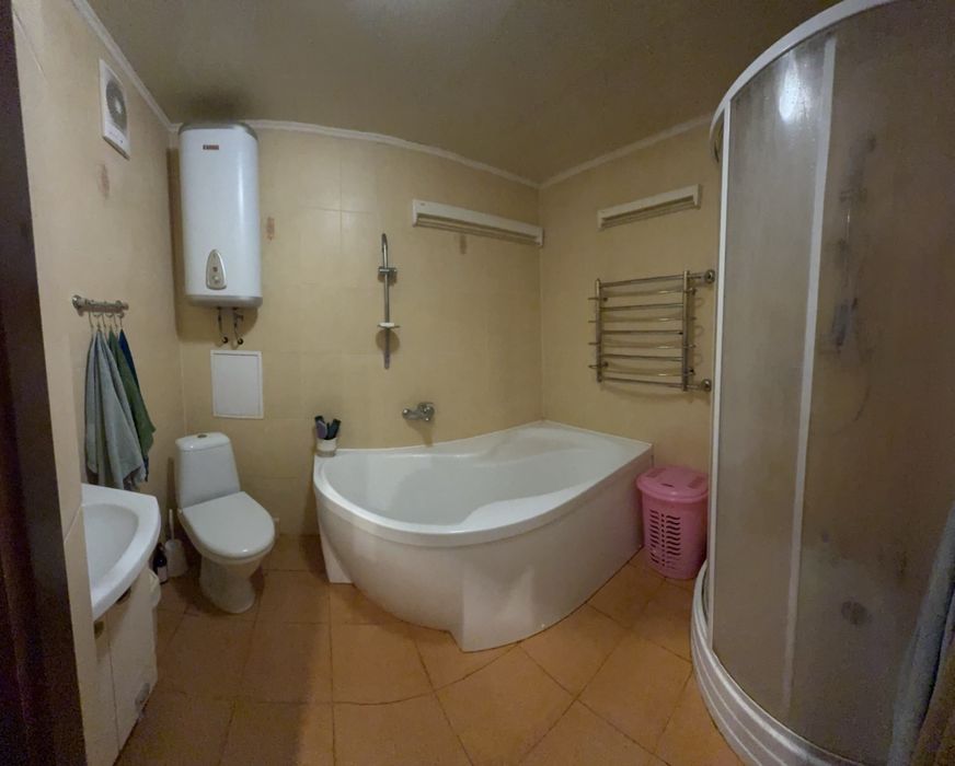 Пропонується до продажу 3-кімнатна квартира загальною площею 73 м²