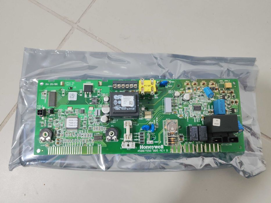 Placa eletrónica caldeira Vulcano/Junkers