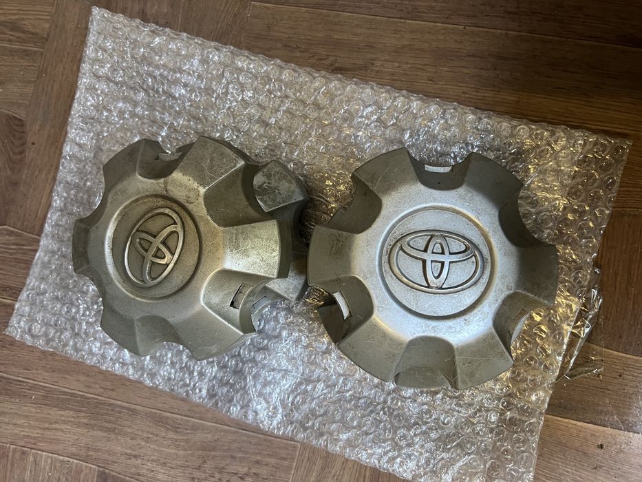 декоративные колпачки диска  Toyota Land Cruiser Prado 150