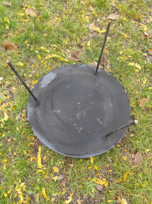 Сковорода 60 см майже нова з нержавіючою кришкою