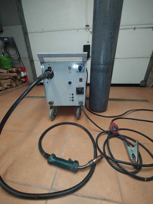 Spawarka migomat 400V z  dużą butlą.