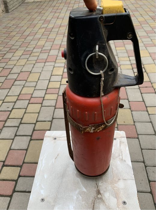 Вогнегасник порошковий