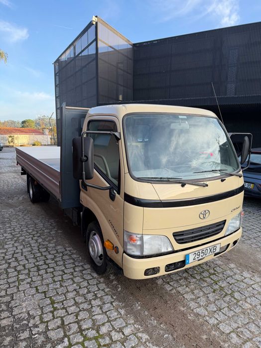 Carrinha Toyota dyna longa