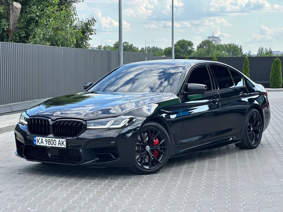 BMW G30 M550i 2022