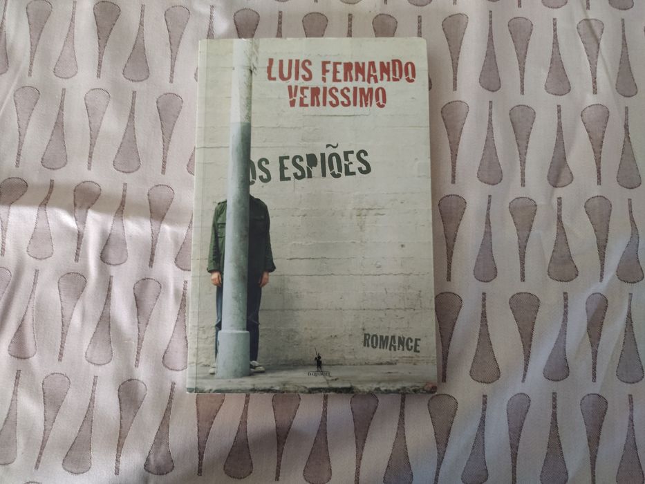 Livro"Os espiões"